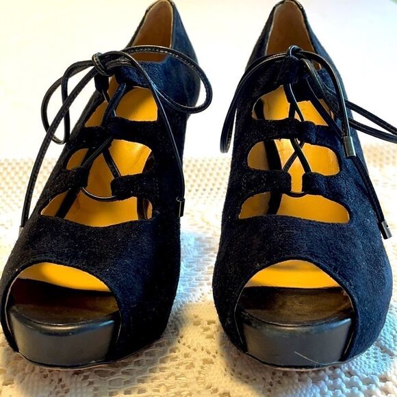 Talbots black suede tie up 4 inch high heels 8M - Picture 6 of 10